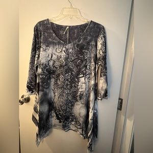 Long sleeve floral top